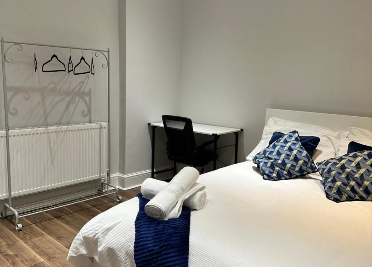 Homestay Liverpool Street Blue Bedroom London